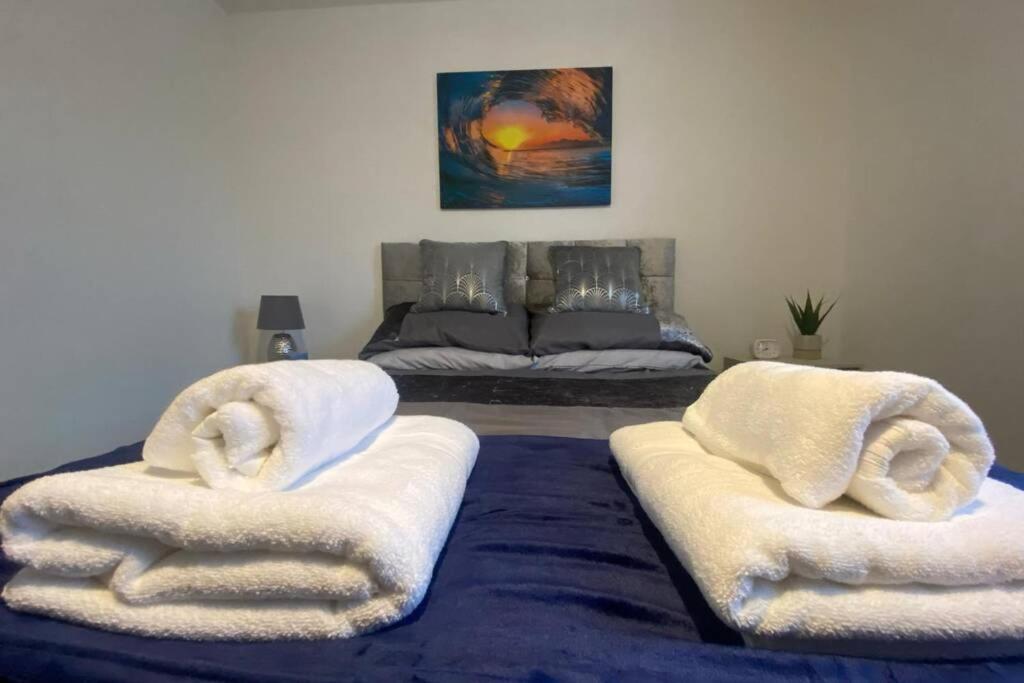 The Onyx Suite - 1 Bed Apartment W/ Free Parking Κάρντιφ Εξωτερικό φωτογραφία